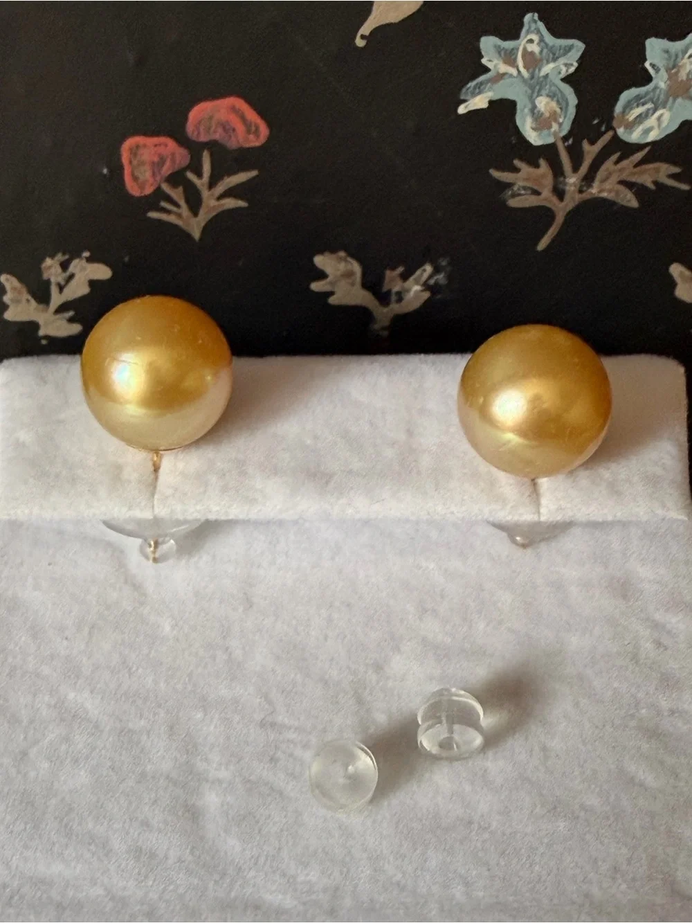 18K Gold South Sea Pearl Stud Earrings